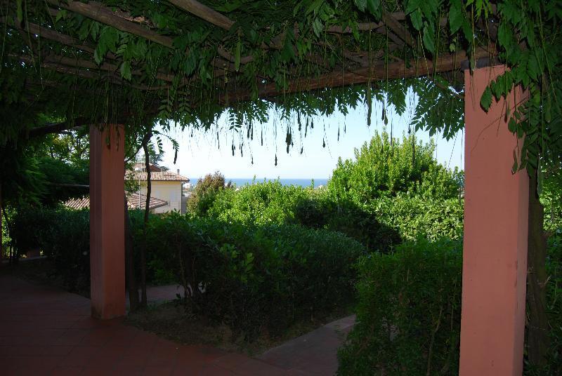 Aparthotel Residenze Al Colle Dei Pini Riccione Exterior foto