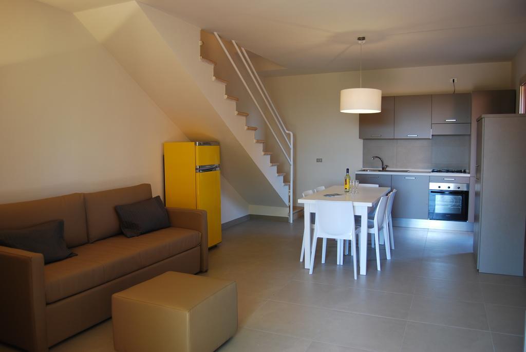 Aparthotel Residenze Al Colle Dei Pini Riccione Zimmer foto