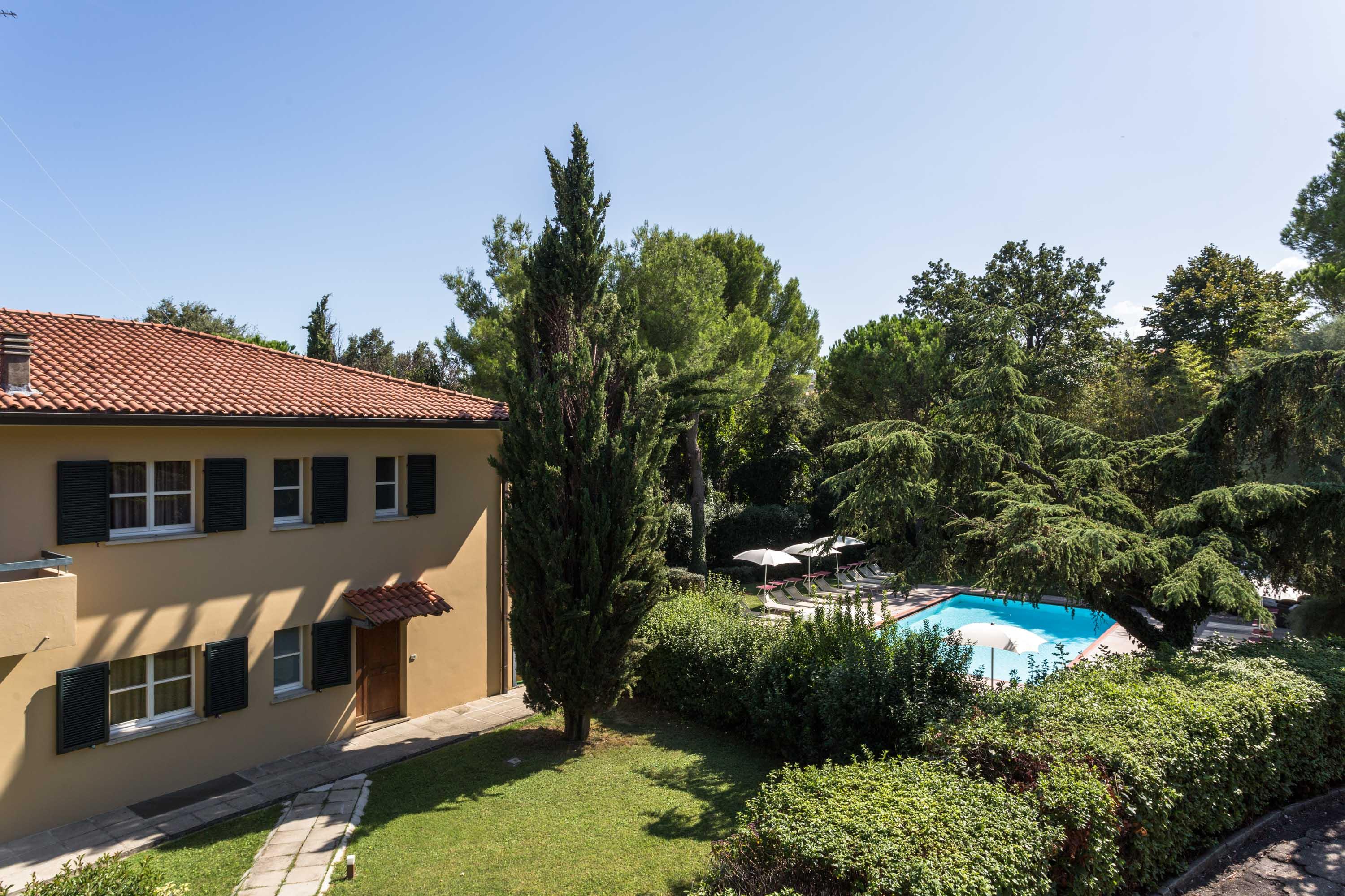 Aparthotel Residenze Al Colle Dei Pini Riccione Exterior foto