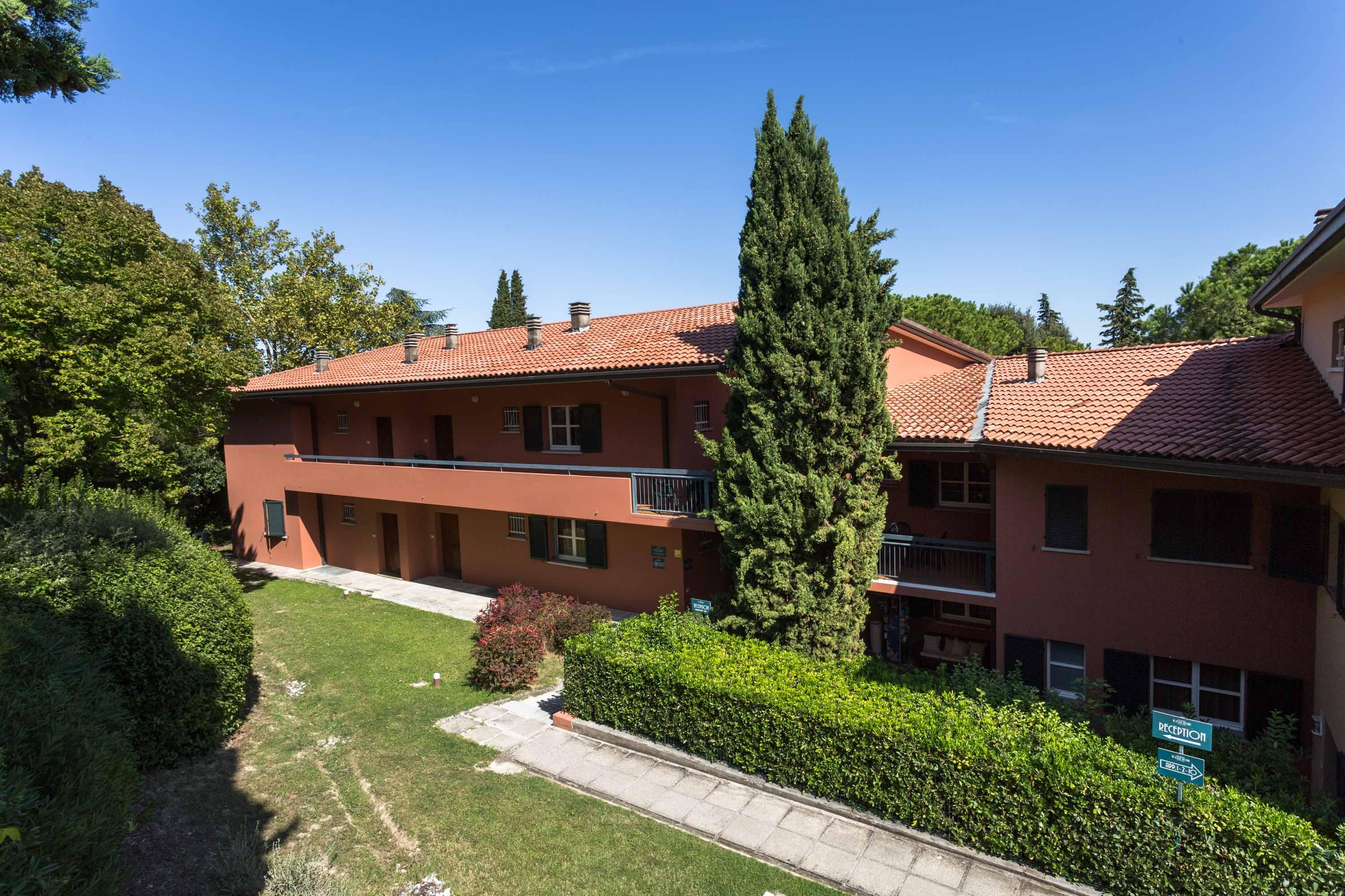 Aparthotel Residenze Al Colle Dei Pini Riccione Exterior foto