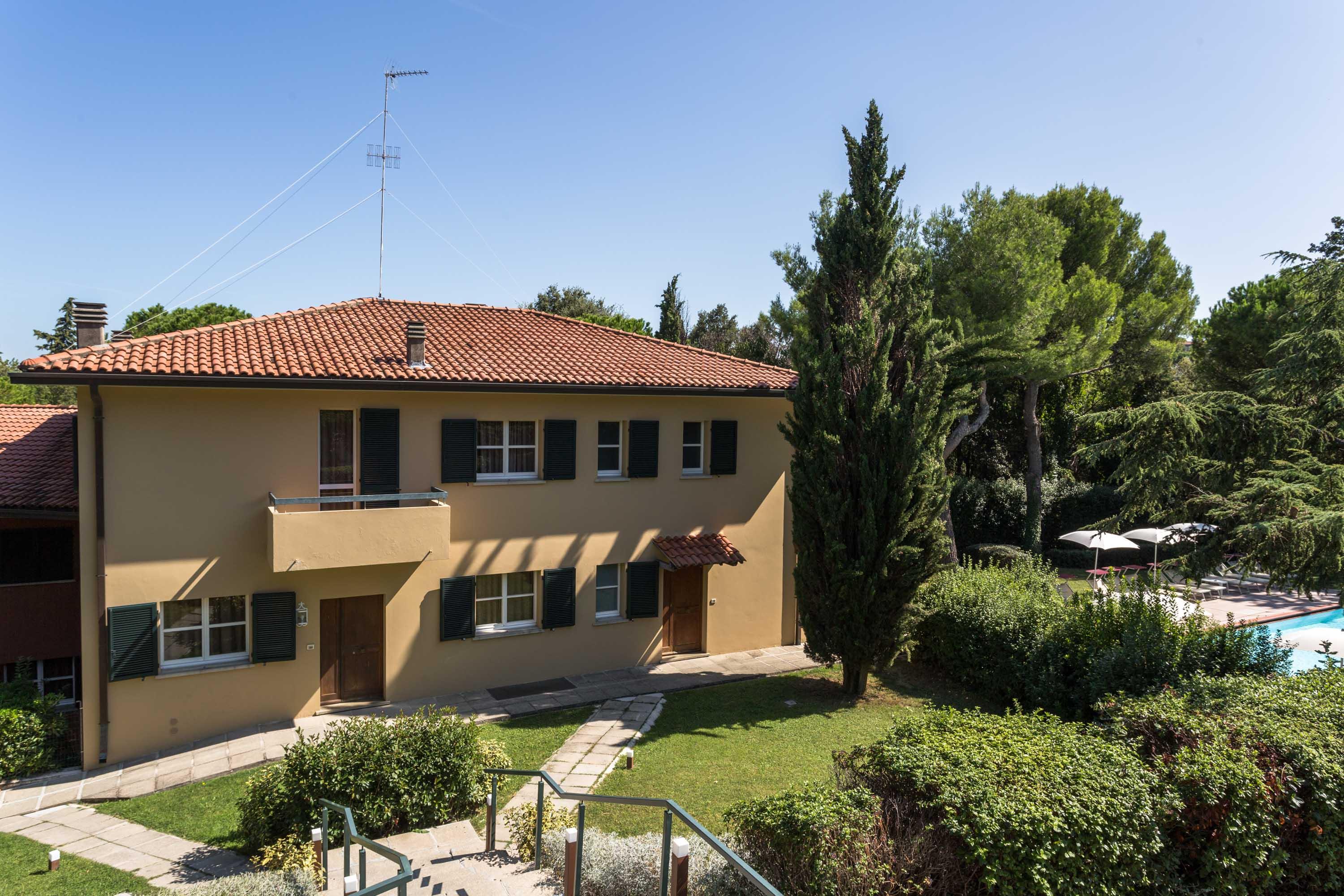 Aparthotel Residenze Al Colle Dei Pini Riccione Exterior foto