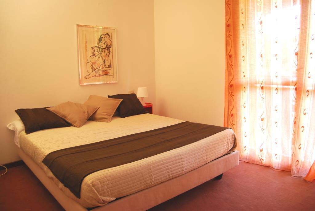 Aparthotel Residenze Al Colle Dei Pini Riccione Exterior foto